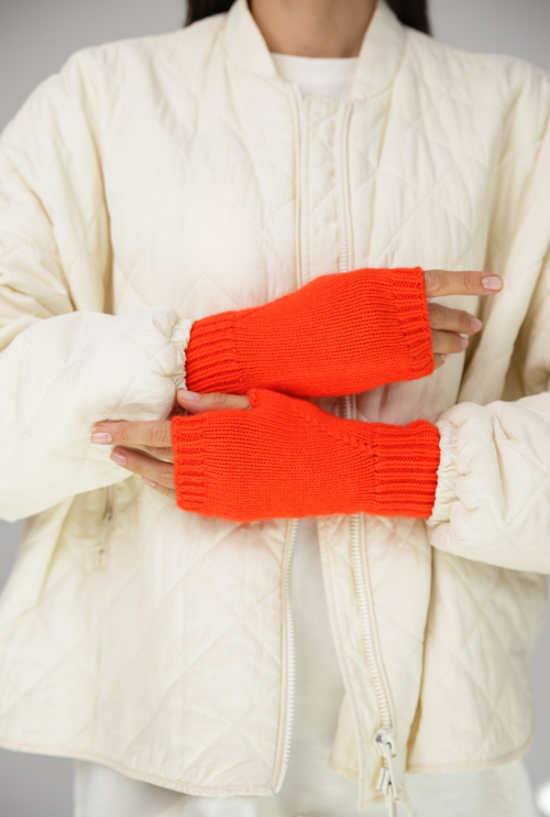 Ella Fiery Mittens