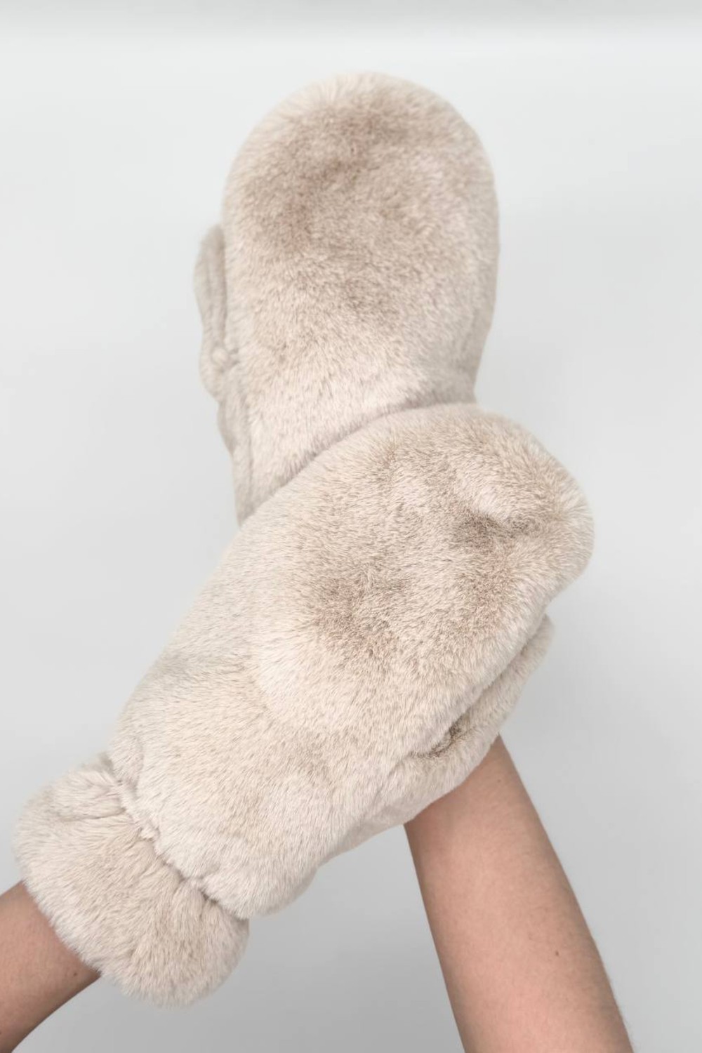 Barney Cream Gloves