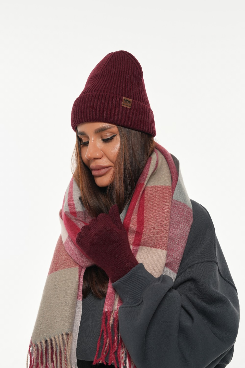 Maily Burgundy Hat